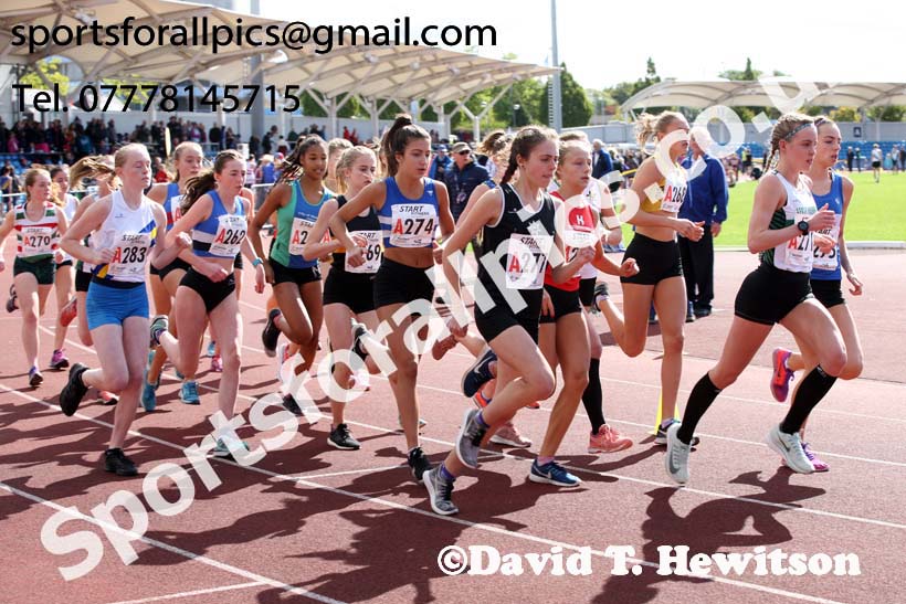 Womens under-17s  Northern 3 Stage Road Relay, SportsCity, Manchester. Photo: David T. Hewitson/Sports for All Pics